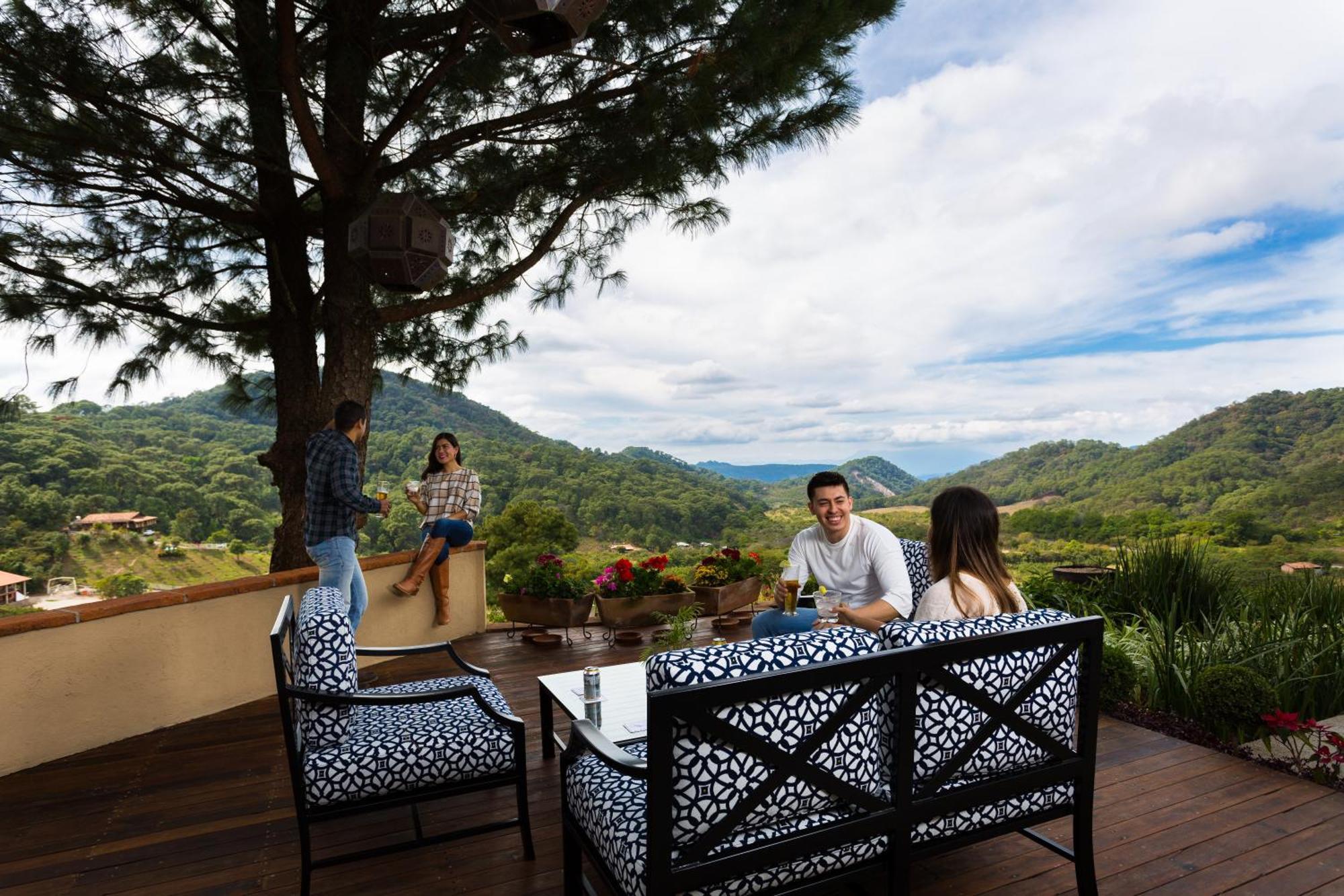 Villa Nogal Hotel Boutique & Vista San Sebastián del Oeste エクステリア 写真